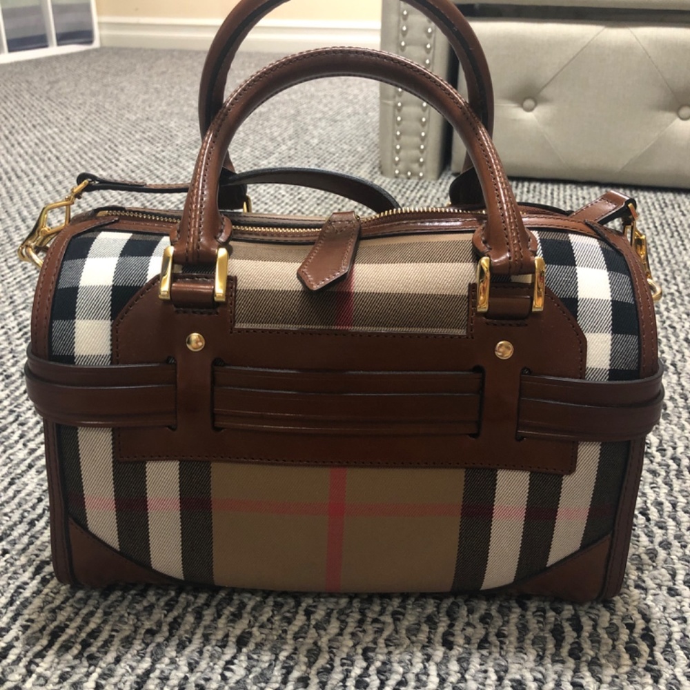 Authentic Burberry bag - Picture 4 of 4